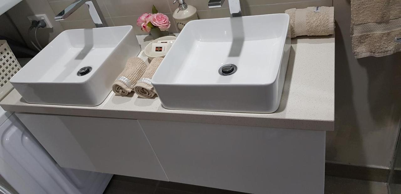 Oxford Rise Apartment เบยส์วอเตอร์ ภายนอก รูปภาพ